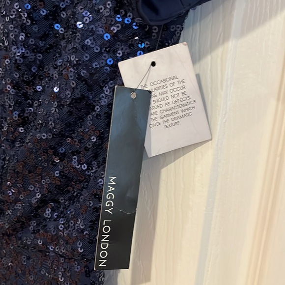 Maggie London Size 2 Navy Sequin Dress NWT - Picture 4 of 5